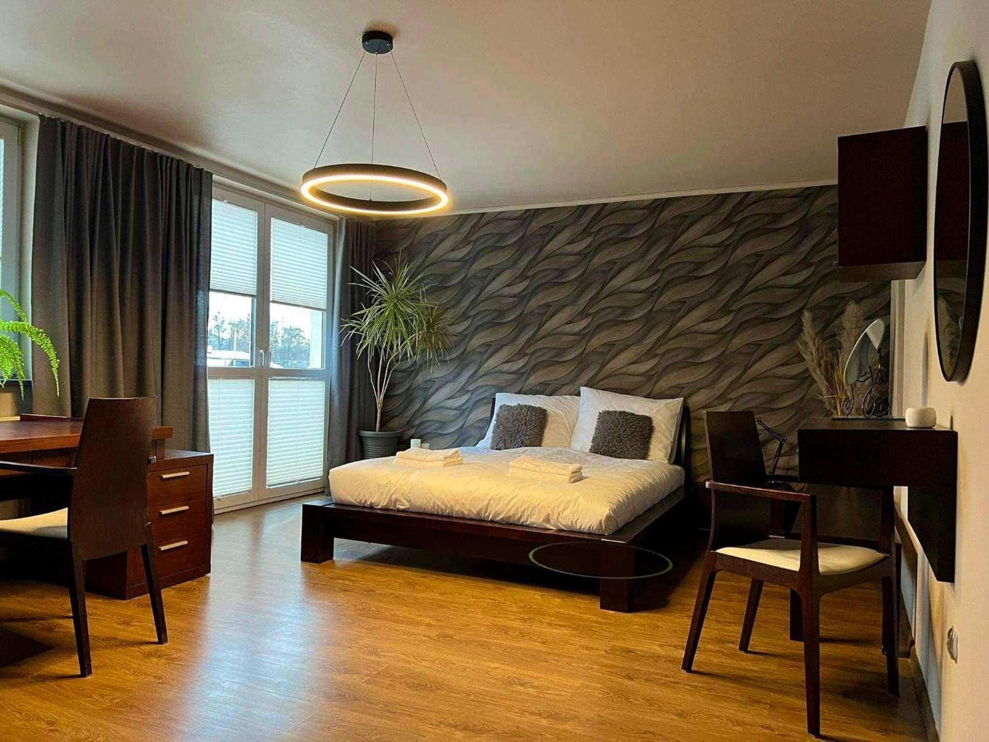 Noce I Dnie Z Prywatnym Jacuzzi Apartment *